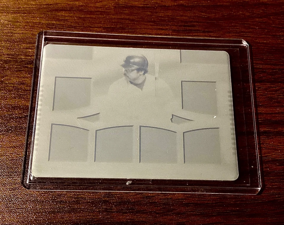 Reggie Jackson 1/1 Hoja Juego Usado Placa de Impresión 2020 Béisbol 1 de 1 SP Amarillo Foto 3 de 4