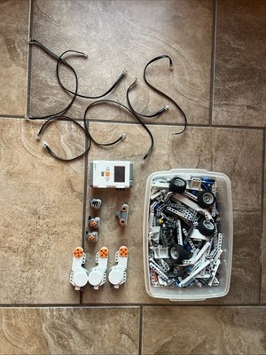 LEGO Mindstorms NXT 8547 Lot Tested Working Brick 3 Motors Sensor Parts Cables