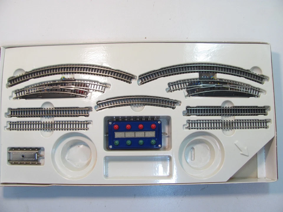 Märklin mini club 8192 Erweiterung SET T1 altes Design gebraucht Weichen geprüft - Bild 2 von 4