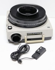 Kodak Ektagraphic Slide Projector Model E-2 w Carousel and Remote Working