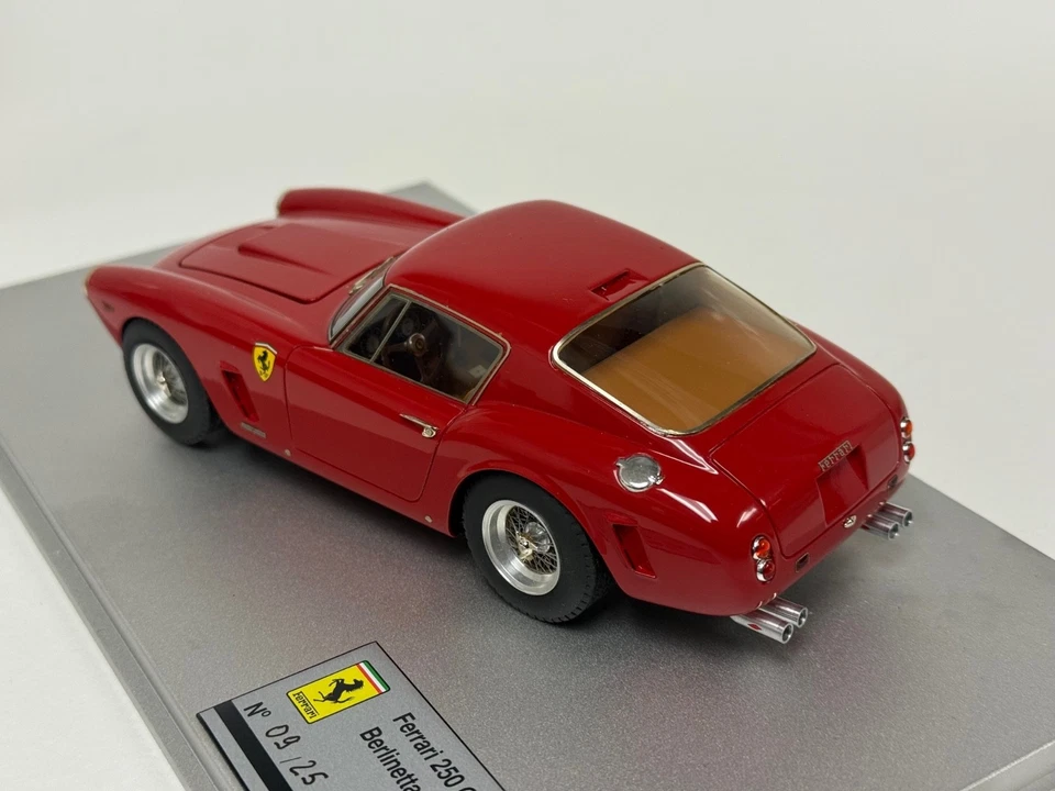 1/24 Tecnomodel Ferrari 250 GT Lusso SWB in Rosso Corsa red 25 pieces ABG169 - Image 3 of 4