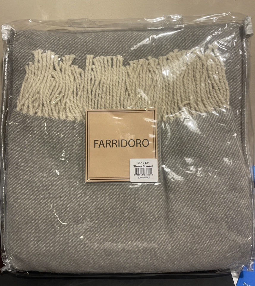 Nueva manta Farridoro 100 % lana 51*67 cálida suave en paquete original Foto 2 de 4