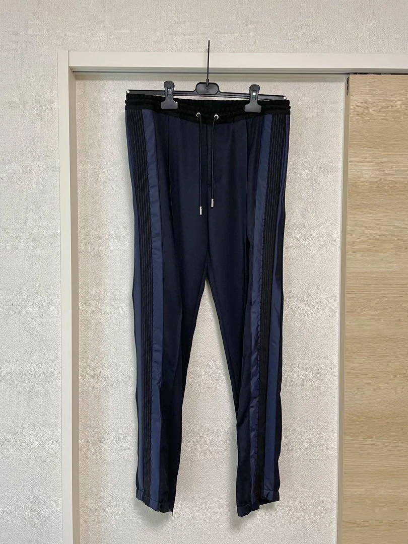 Pants Sizes for Men and Women