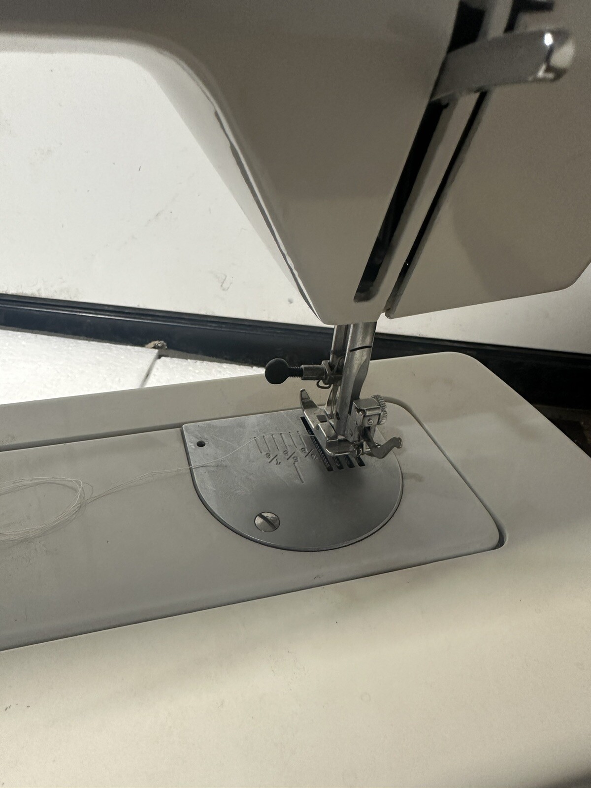 Necchi Model 575FA Sewing Machine Electric with Foot Pedal TESTED Works