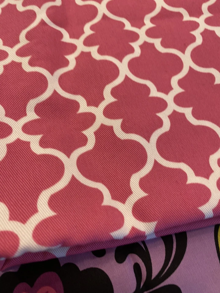 Brillante Barbie Rosa Batik Hermano Hermana Diseño Estudio 100% Algodón Tela 1 Yarda Foto 3 de 4