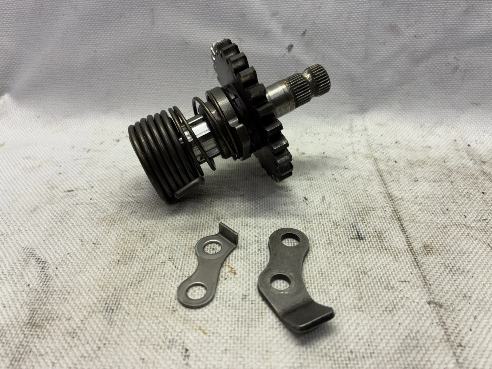 2003 SUZUKI RM85 RM85L OEM KICKSTART KICK START SHAFT  GEAR 26211-02B04