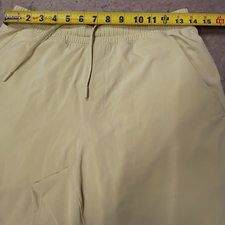 👾LULULEMON Men’s Swim Shorts With White Liner -Light Yellow Green Sz 28x17.5 - Image 3 of 4