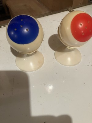 Vintage Salt &pepper Shakers Chair With Pool Balls?? Plastic