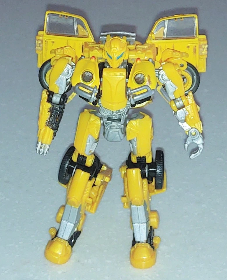 Transformers Studio Series Rusty BUMBLEBEE Deluxe SS-EX Figure 1967 VW - Image 2 of 4