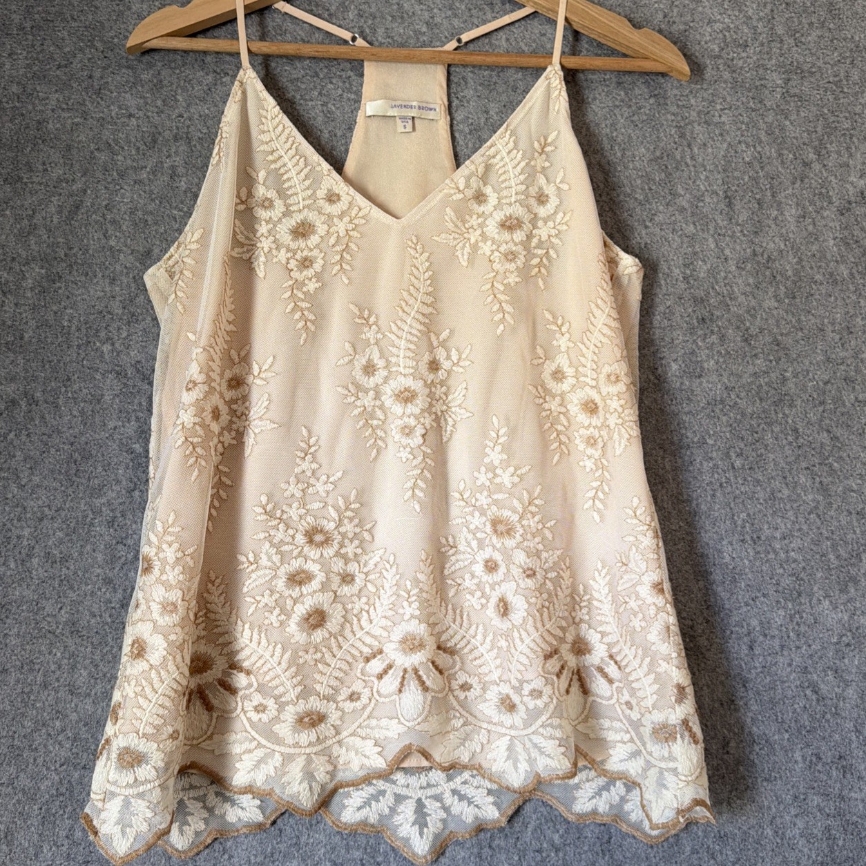 Lavender Brown Brand Cream Beige Ivory Lace Embroidery Hi Low Hem Lined Sz S Top