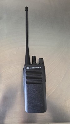 Motorola CP100D UHF 403-480MHz 4 Watt 16 Channels Analog Portable Radio