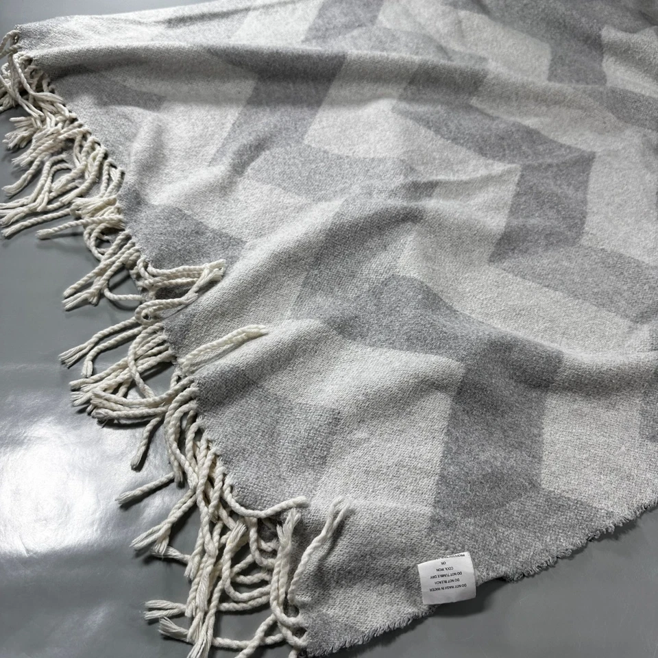 Nido Notte Italia Throw Blanket Shawl Italy Tassel Wrap Oversized Fringed Soft - Image 2 of 4