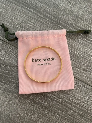 Braccialetto di design Kate Spade New York cuore d'oro tondo