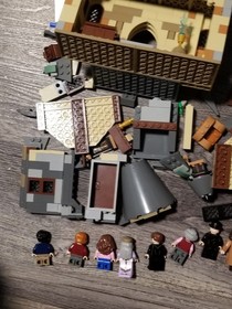 LEGO Harry Potter Hogwarts Castle & 8 Minifigures Set Missing parts Please View 