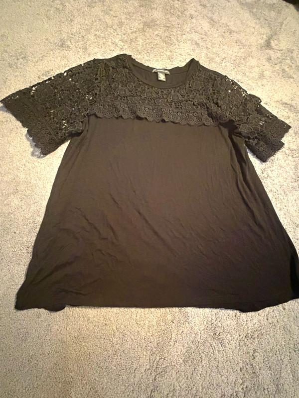 Adrianna Papell Women's Black Solid Lace Yoke Round Neck Pullover Blouse XXL
