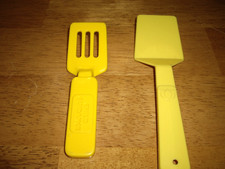 T33 Vintage Fisher Price Fun With Food Child Guidance Yellow Spatulas Utensils
