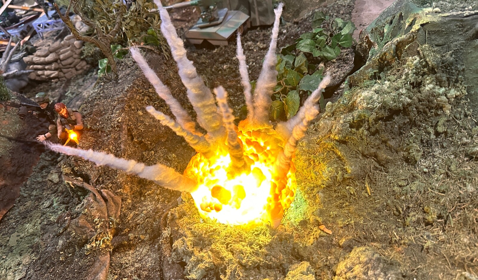 Diorama Display, Light Up Led Shrapnel Explosion Effect