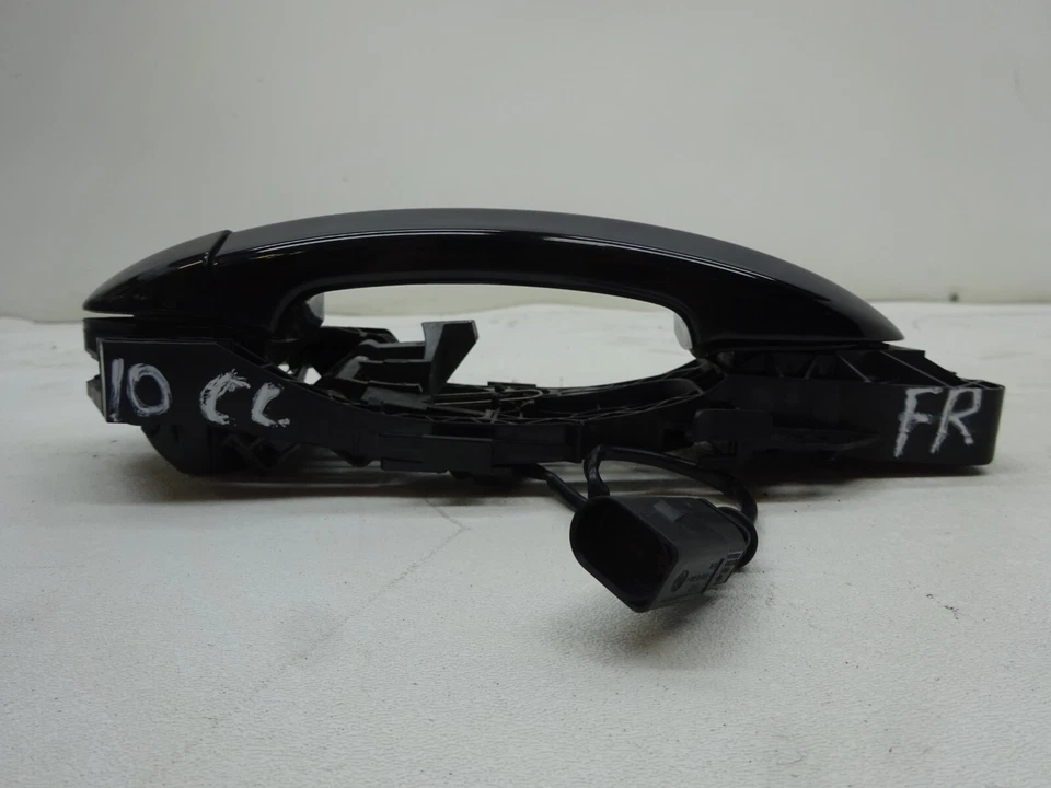 Maçaneta externa dianteira direita Volkswagen CC 2009-2017 preta fabricante de equipamento original DE230769 - Imagem 4 de 4