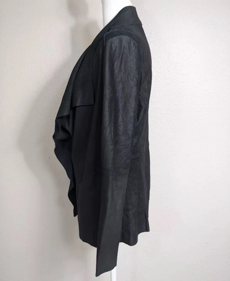 $784 Revolve LA FEE VERTE DRAPEADO FRONTAL PAPEL CUERO CHAQUETA Blazer Negro Talla M N16 Foto 2 de 4