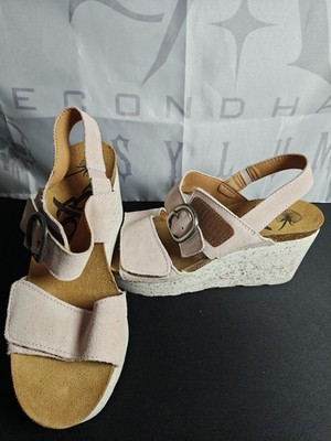 OTBT - Women's 8.5 PEASANT in ROSETTE Leather Wedge Sandals MSRP $150 New