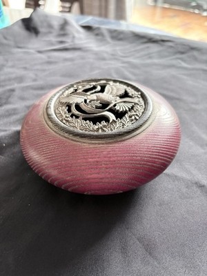 Japanischer Räuchergefäß Kōro aus rot lackiertem Holz - Deckel durchbrochen Kran 