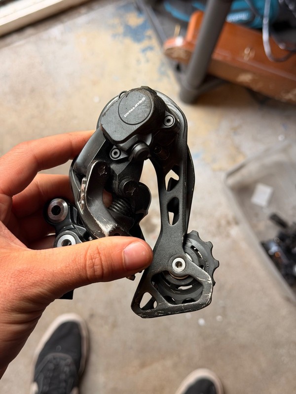 Shimano Deore XT 11 Speed Medium Cage Rear Derailleur