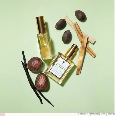 Body Oil-Deeply nourishes skin with a fast-absorbing blend rich Amazonian oils.