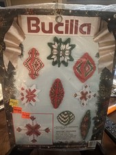  NEW Vtg Bucilla Yuletide Treasures 8 Christmas Ornaments Yarn Kit 61148 1991