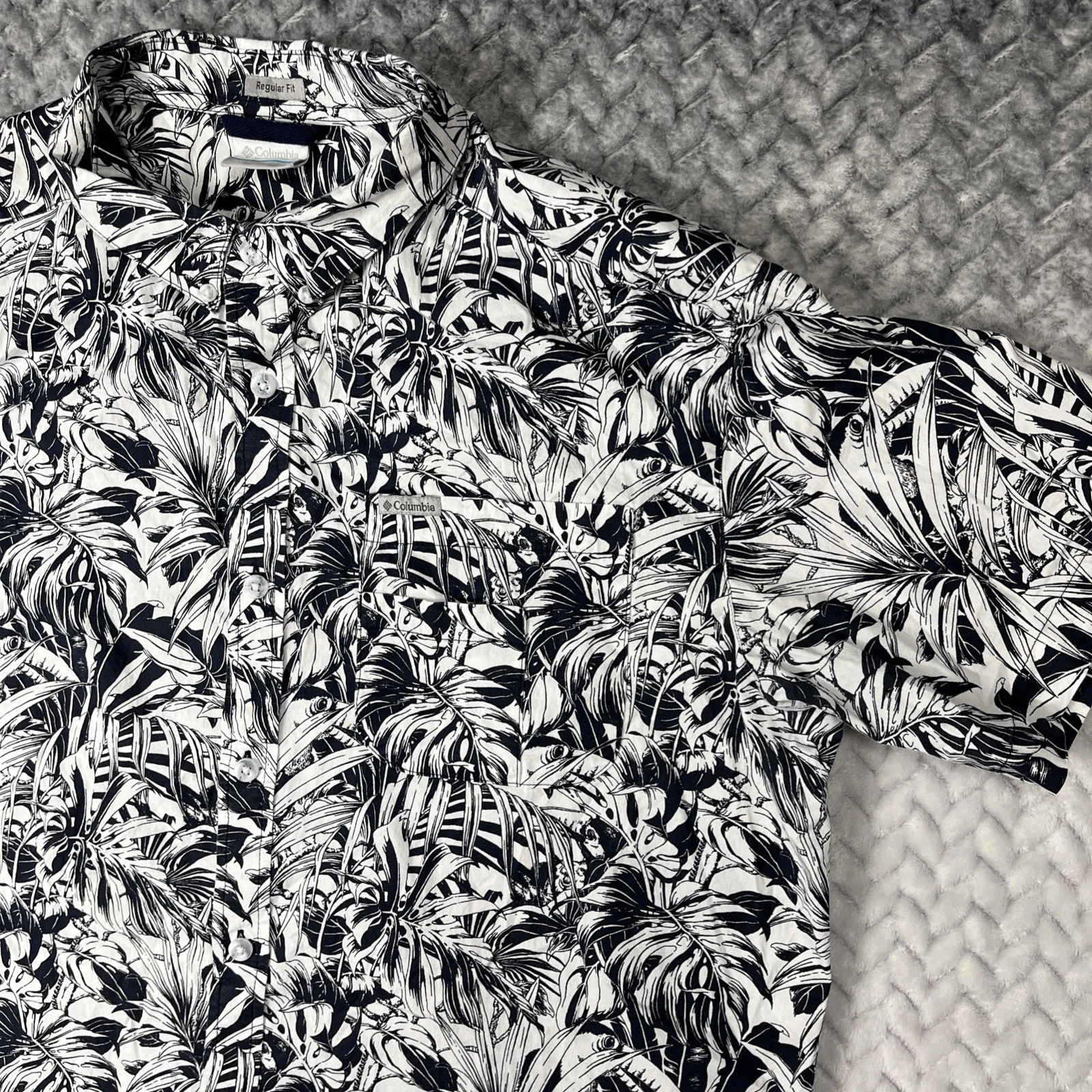 Columbia Shirt Mens L White Blue Tropic Palm Toucan Hawaiian Short Slv Button