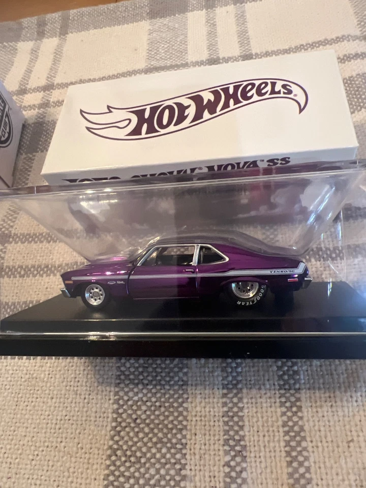 Hot Wheels RLC 1972 Chevy Nova SS Spectraflame Purple - Image 3 of 4