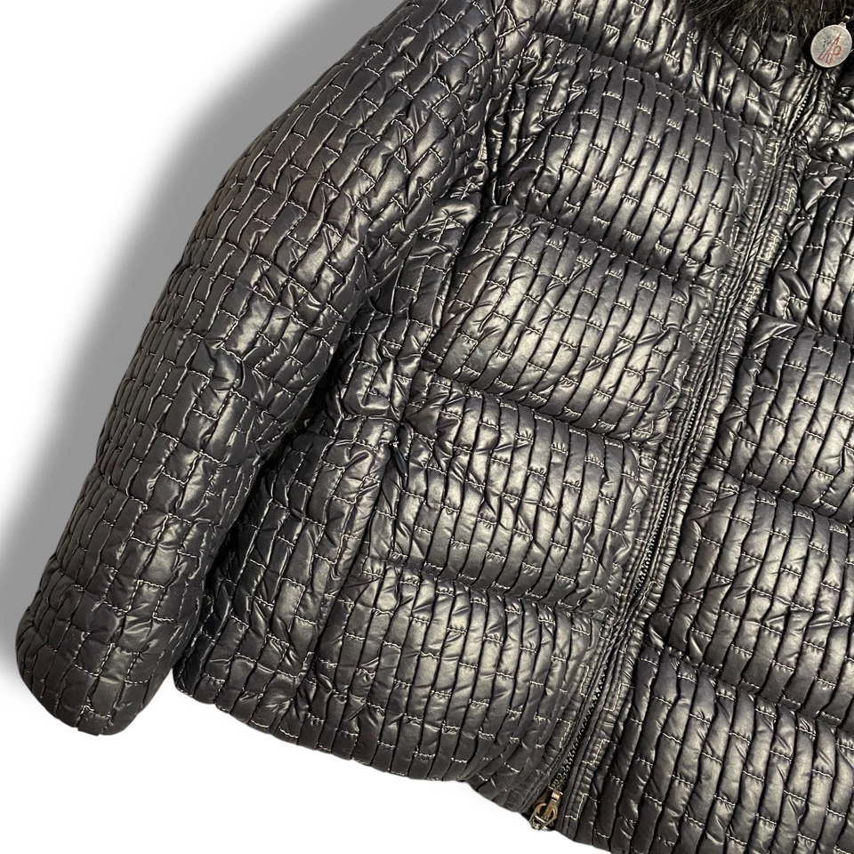 Moncler VTG 2000s Girls Black Jacket Size 4 Years - Image 2 of 4