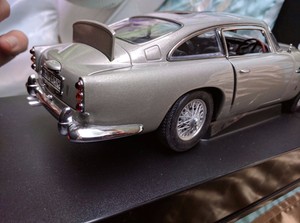 autoart aston martin db5