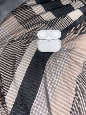 Apple AirPods Pro with MagSafe Wireless Charging Case - White