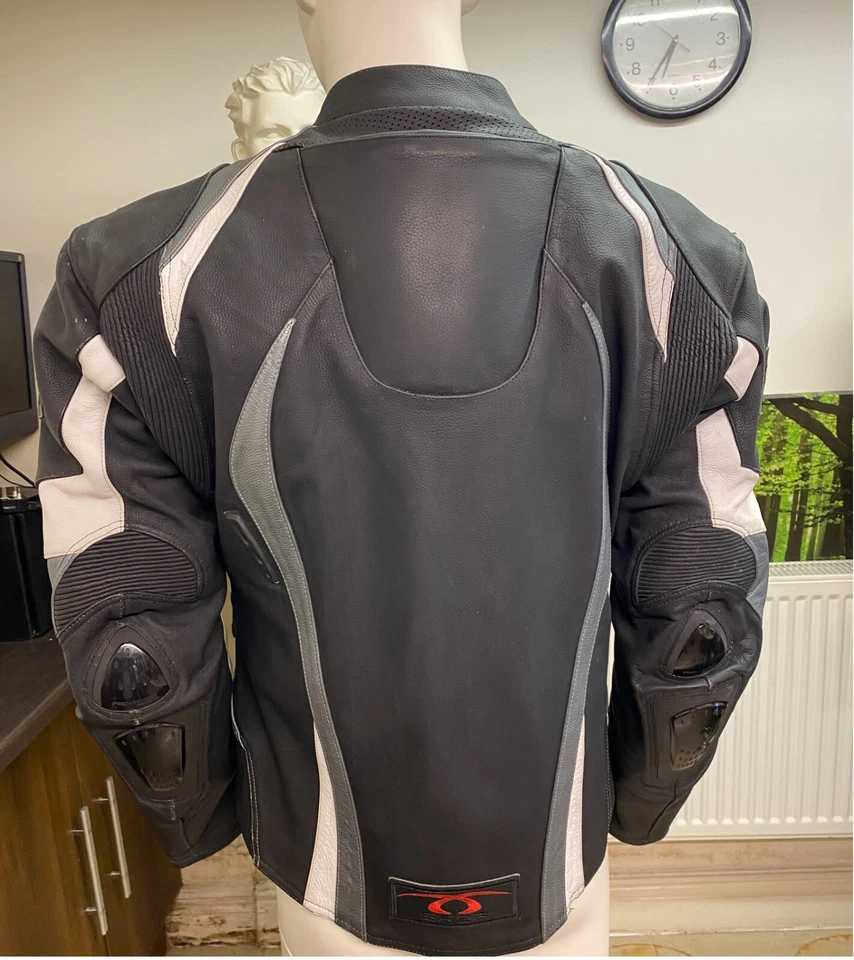 New Black and Grey Motorcycle Racing Cowhide Biker Leather Jacket Safety Pads - Image 2 of 4