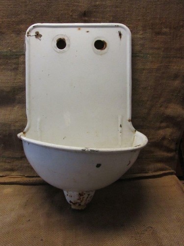 Antique Enamelware Wall Fountain / Sink ~ Vintage Primitive Garden Decor 9639