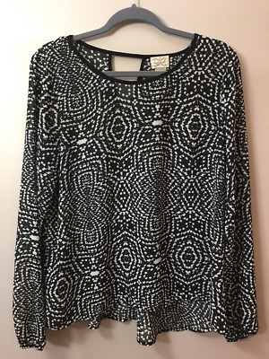 Eyelash Couture Black And White Abstract Blouse Women s Size XL RN# 96457