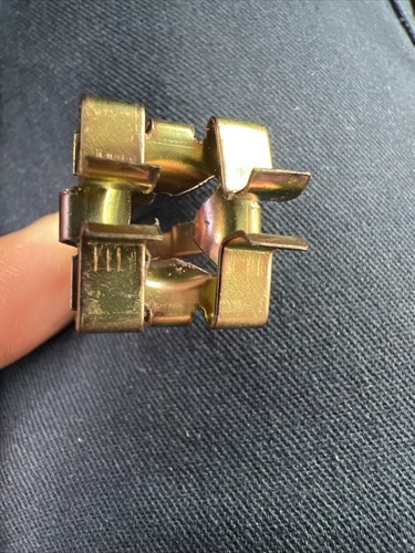 1999-2006 Chevy Silverado GMC Sierra Suburban Tahoe A Pillar CLIP OEM - Picture 3 of 3