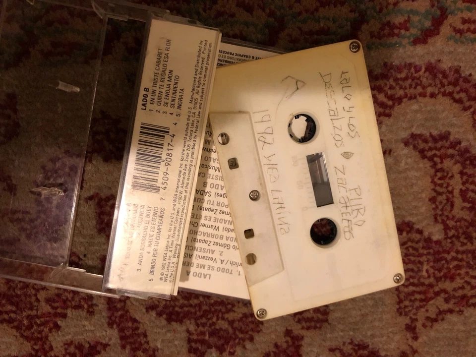 lalo y los descalzos. You wont find this CASSETTE collection LOOK. Foto 3 de 3