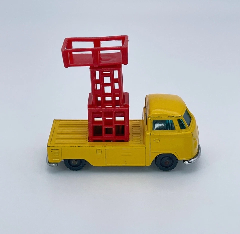 Vintage 1960s Corgi Husky VW Volkswagen Pick Up Truck Diecast Lifting Platform - Image 3 of 4