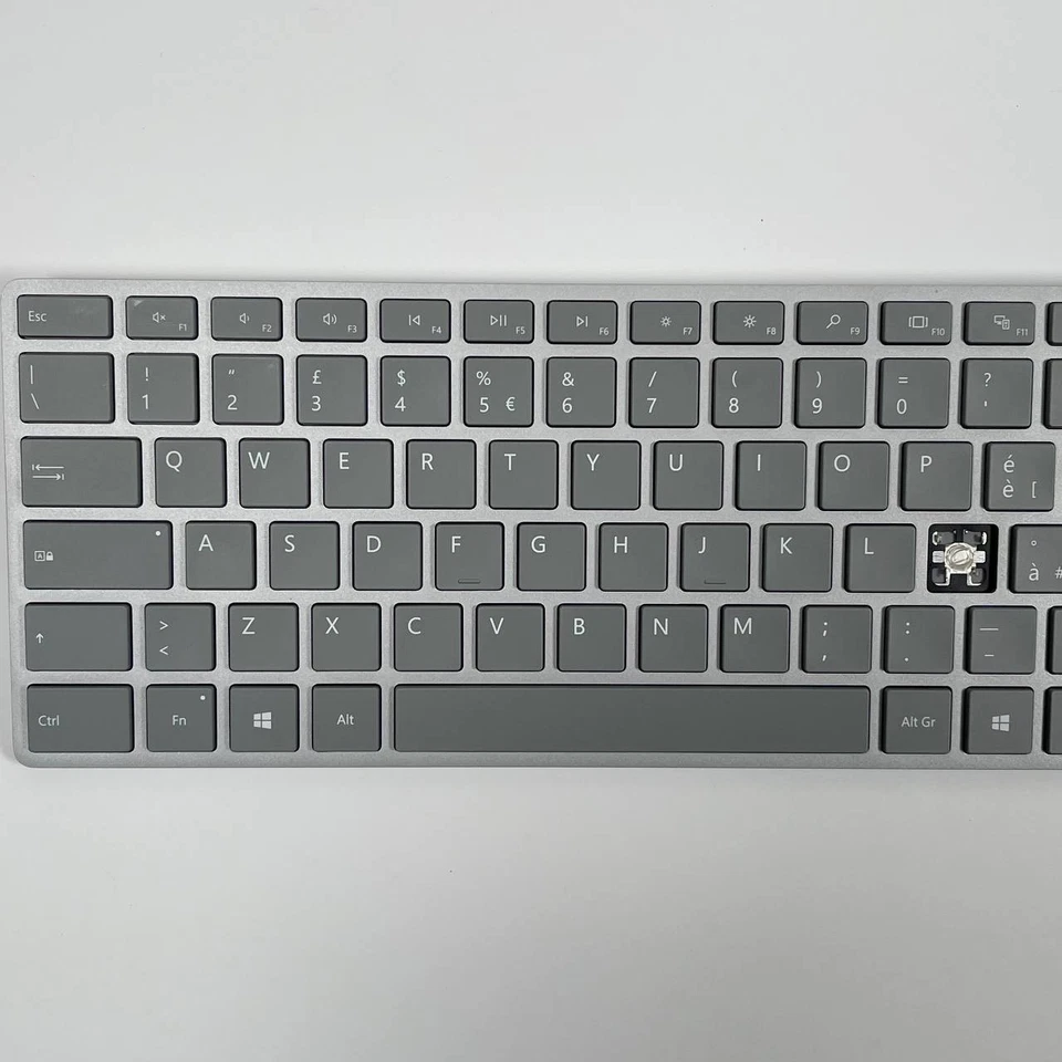 Microsoft Surface Wireless Tastatur, Silber für PC/Mac - Schlankes und einfac... - Bild 4 von 4