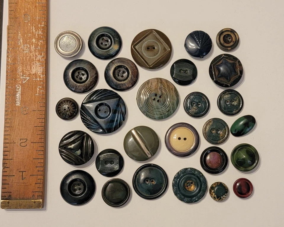 Lote de botones de celuloide vintage Art Deco apretados y tapa de burbujas azul rojo verde... Foto 2 de 4