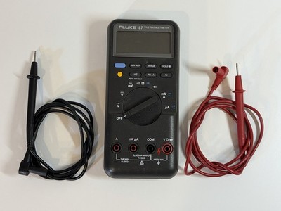 Fluke 87 True RMS Digital Multimeter mit Leitungen - braucht neue Batterie - getestet