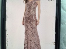 Betsy Adam  s NWT  s Sleeveless Rose Gold Sequin Gown Size 4, 330.00
