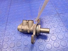 Conjunto de cilindro maestro de freno Nissan Versa 2020-2024 genuino OEM D60105EE0A