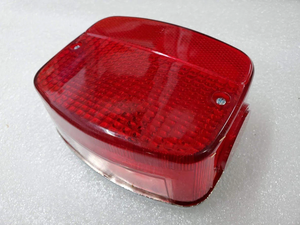 KAWASAKI KZ1000 テールランプ カワサキ [M-250326-38] m-250326-38-1_rbg.jpg