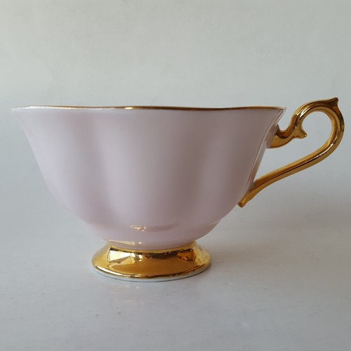 Royal Albert England Avon Teacup & Saucer. Pink Cup & Roses. Gray Stems. Gold - Picture 3 of 15