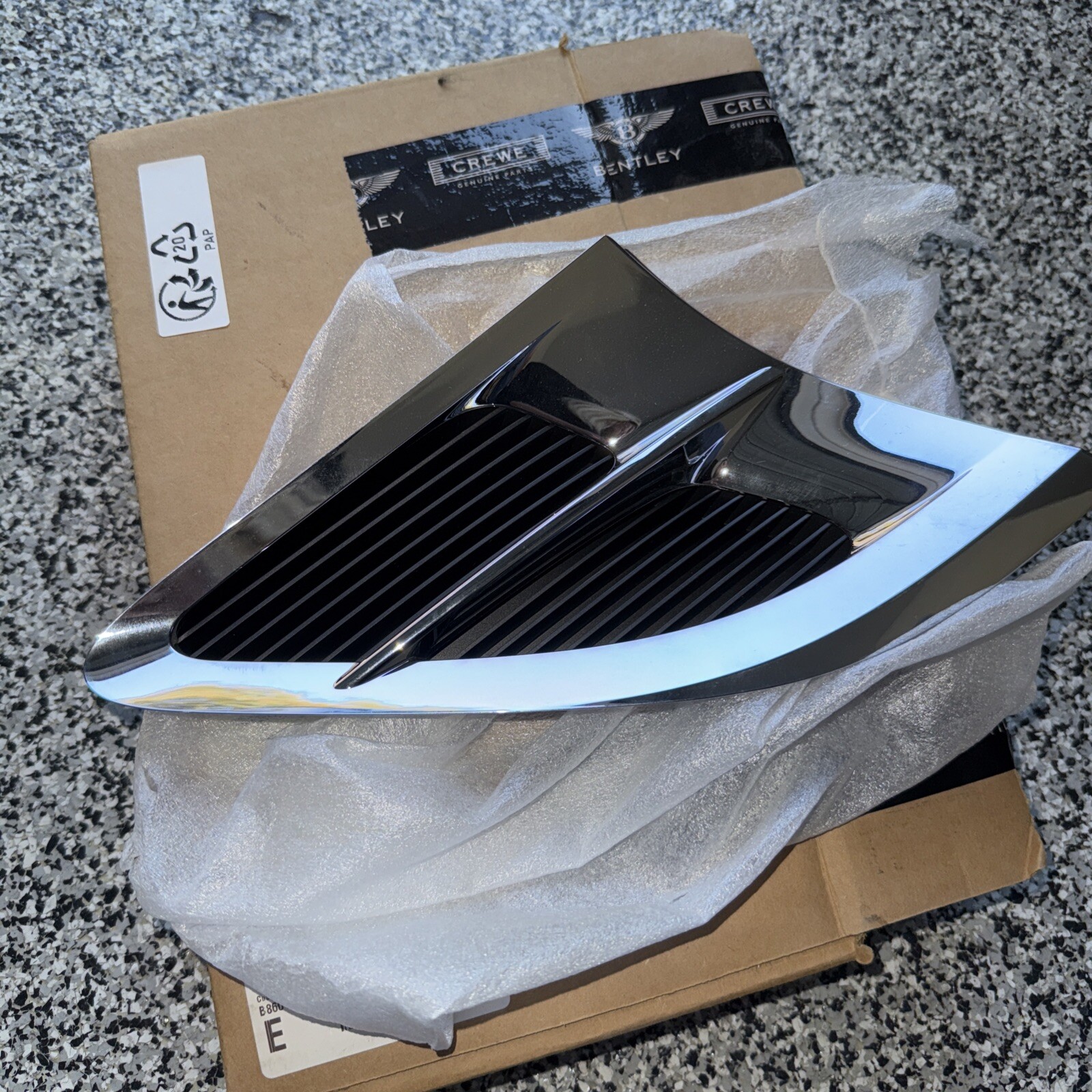 20-23 Bentley Continental GT GTC W12 Speed Lt Wing Fender Grille 3SD821273C OEM