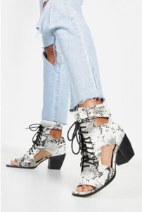 boohoo open toe boots