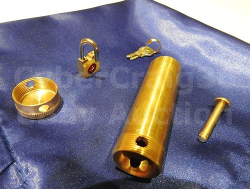 PRO BRASS BILL TUBE MONEY MAGIC TRICK NEW IMPOSSIBLE NOTE WITH HANKY LOCK & KEY - Picture 2 of 4