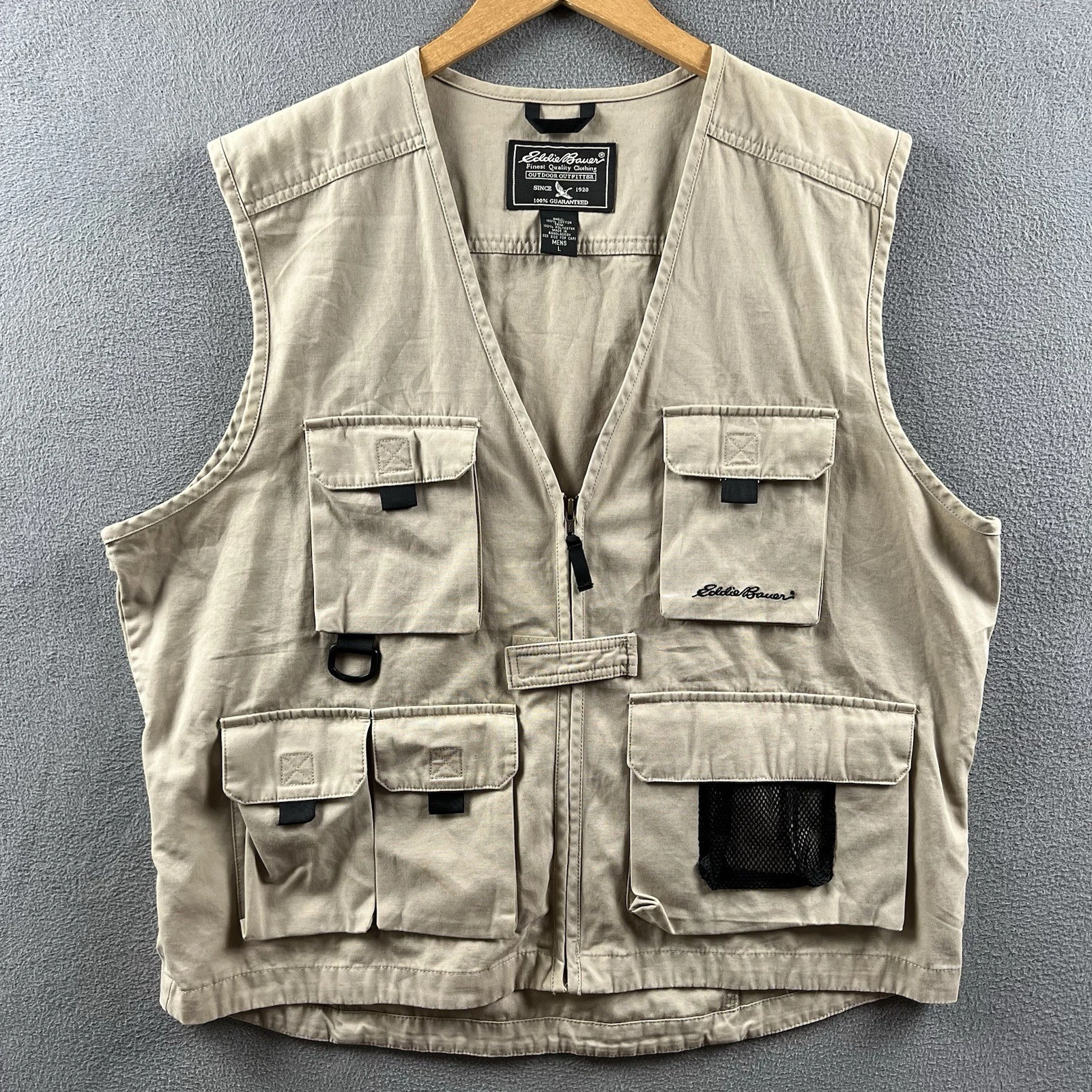 Vintage Eddie Bauer Vest Mens Large Beige Canvas Fishing Hunting Safari Outdoor
Opens in a new windo